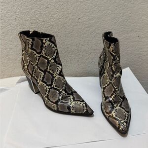 Circus by Sam Edelman Snakeskin Print Block Heel Boots Booties Sz 9